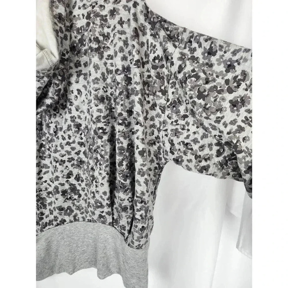 Athleta Full Zip Sweatshirt Hood Batwing Gray Cheetah Print Size Medium - Picture 4 of 6